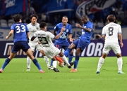 九游娱乐app下载-赛场上球员积极拼搏，国内足球比赛激烈角逐的简单介绍