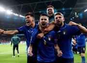 九游app下载-欧洲足球巨星交锋，两队实力对决现场火爆