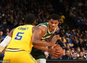 九游体育直播-雄鹿连胜止步被活塞终结8连胜