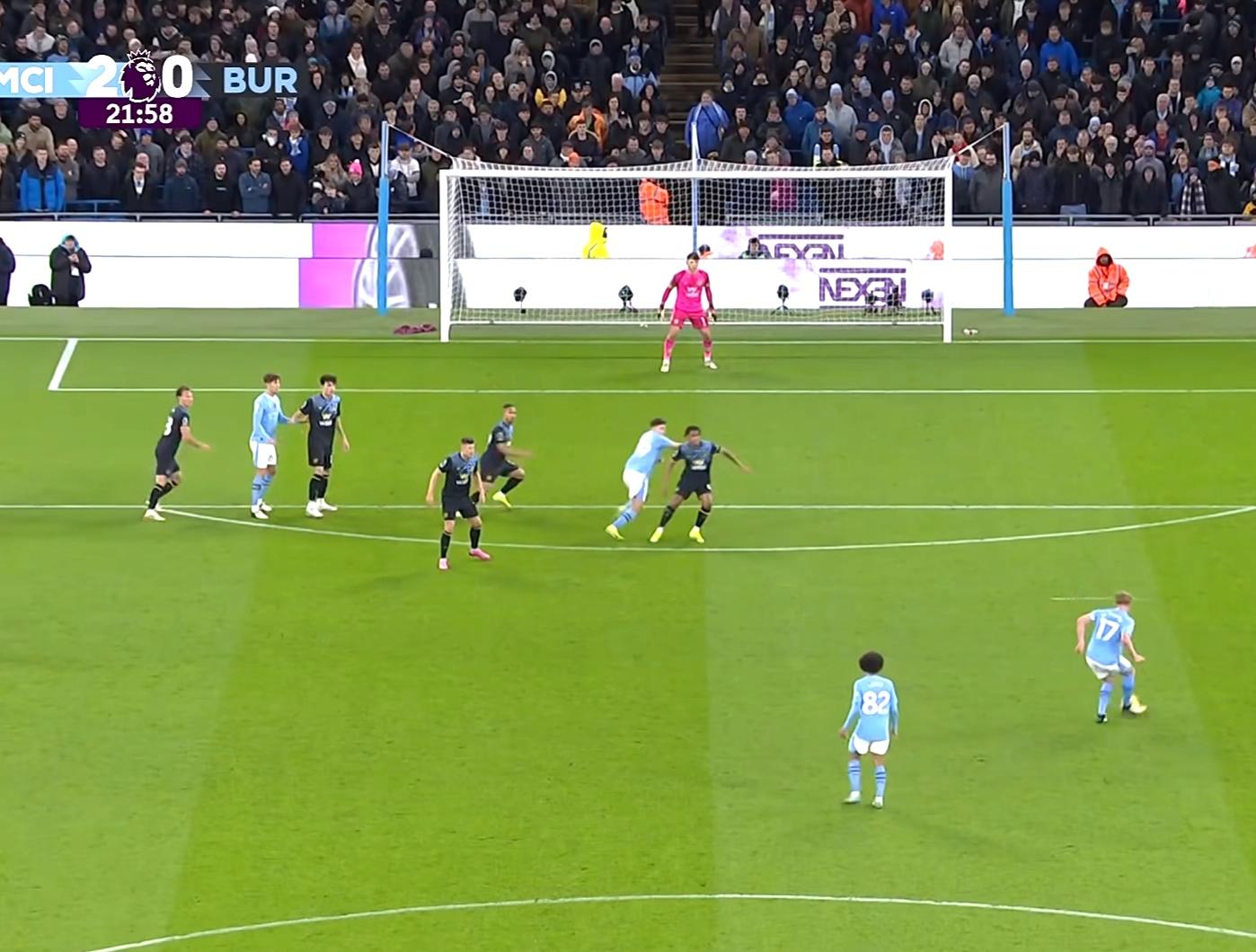 关于最快：曼城轻取胜利，晋级半决赛！的信息