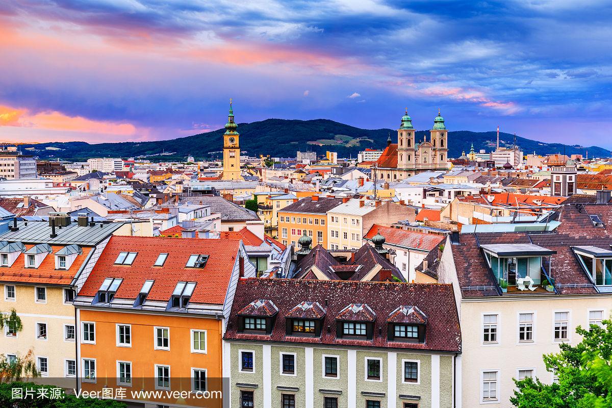 包含奥地利林茨力克支流逆袭，德乙联赛领跑榜首的词条