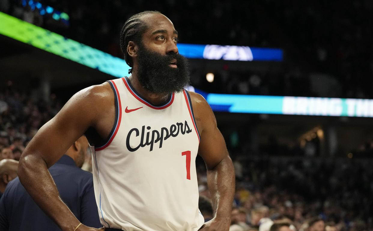 关于火箭队主帅心情低落，球队连败面临考验的信息