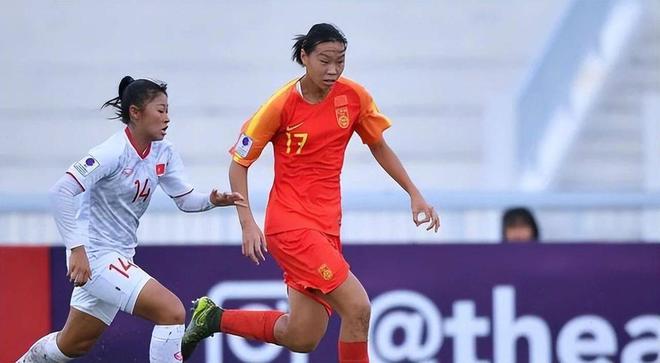女足比赛中，中国队员郑某实力出众的简单介绍