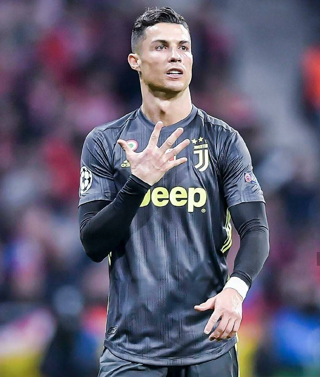 葡萄牙战胜匈牙利，演绎巅峰对决