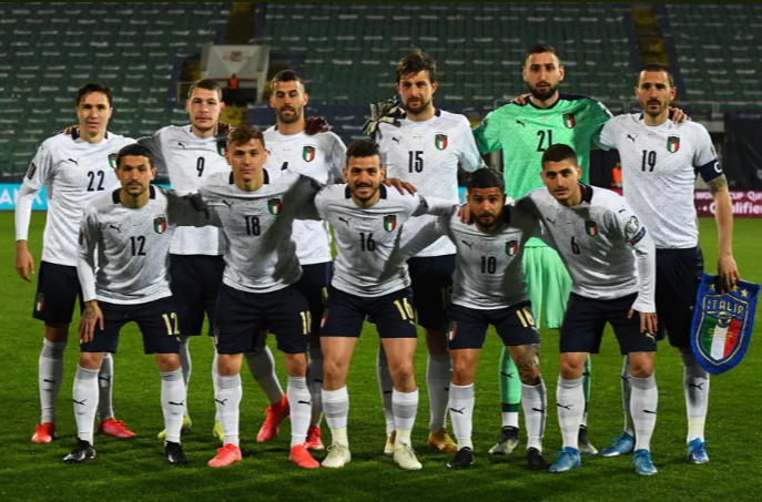 英格兰客场大胜立陶宛，积分榜攀升