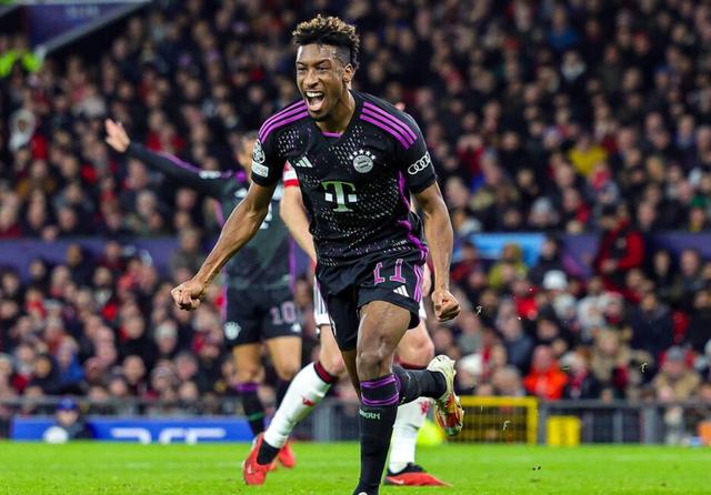 足球盛宴精彩不断，观众热情高涨的简单介绍