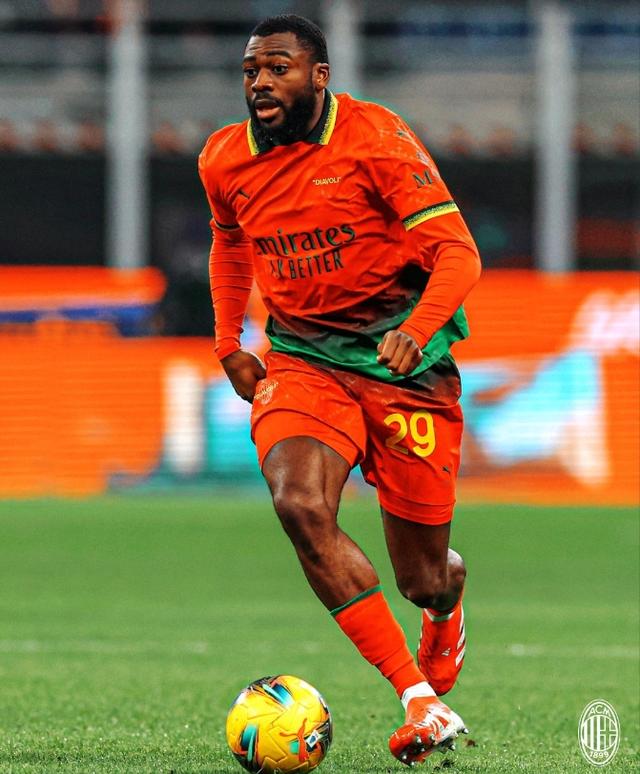 关于博洛尼亚作战失利，洛杉矶队前途不测的信息