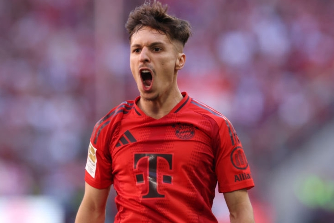 萨拉戈萨门将神勇扑救，保住球门不失的简单介绍