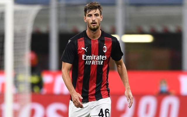 包含AC米兰后防线全面提升，成功守住胜利的词条