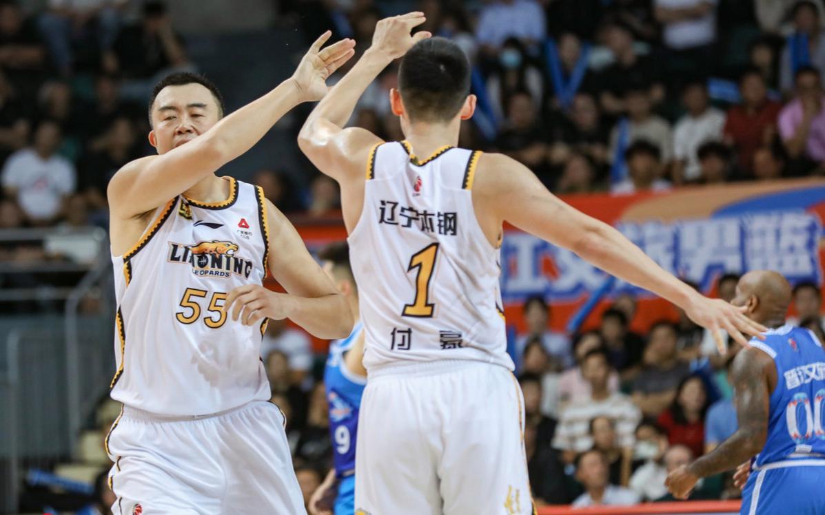 辽宁男篮主场取胜，全队士气高涨