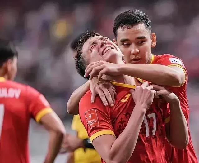 球队战术部署巧妙，球员表现出色，实现完美胜利的简单介绍