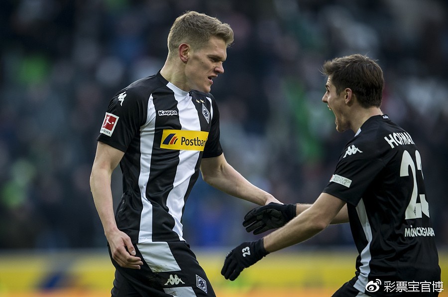 包含拉科鲁尼亚客场取胜，豪取三分的词条