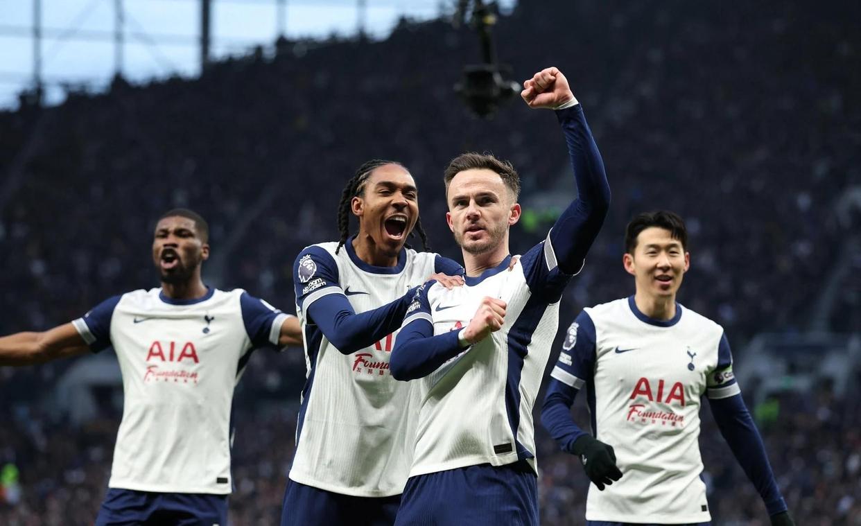 包含热刺客场深陷困境，寻求突破的词条