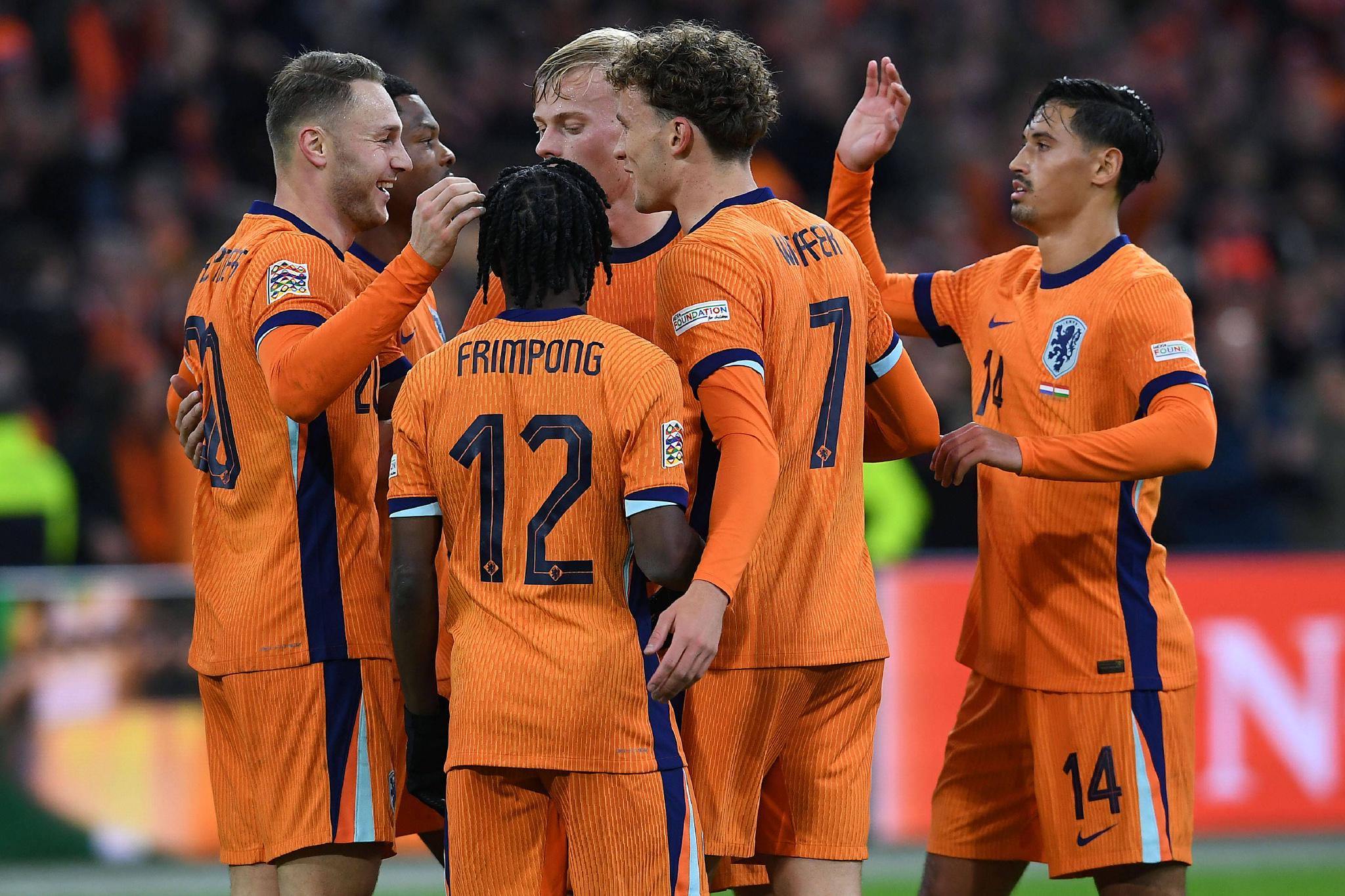 荷兰客场击败波黑，晋级欧国联半决赛