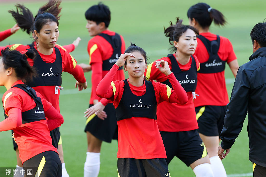 包含中国女足备战奥运火热进行：认真备战大比拼的词条