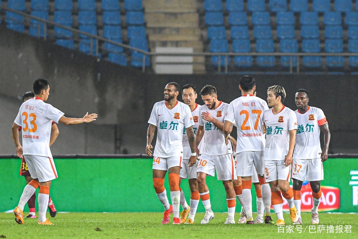 上海队不敌新疆队，实力不济