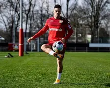 谢尔达尼亚客场逆袭弗莱堡稳步前行