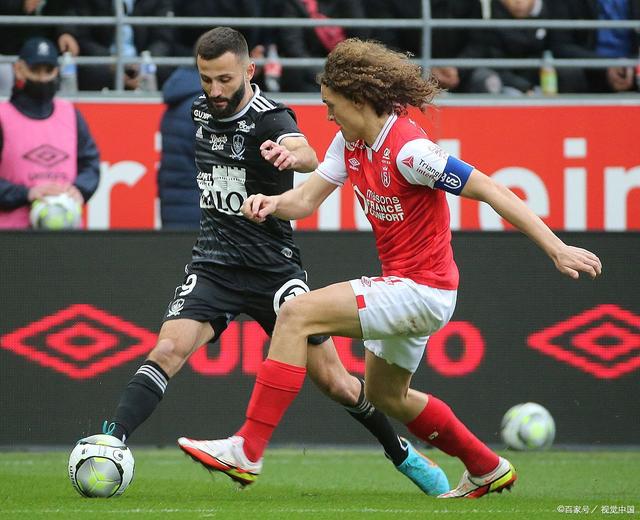 兰斯遭遇挑战，主场迎接对手齐攻