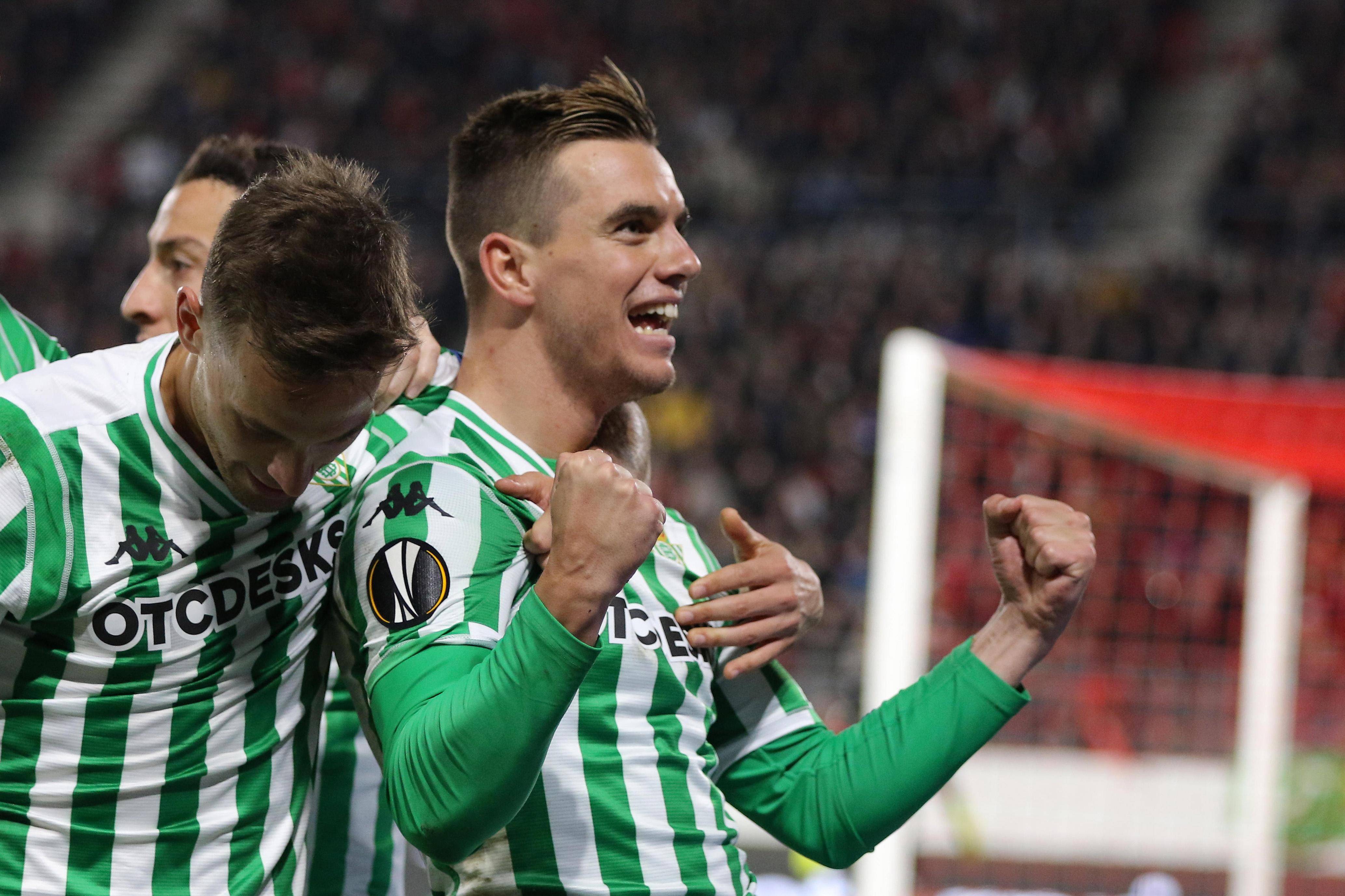 包含伊斯科神奇得分，皇马闯进欧冠内战半决赛的词条