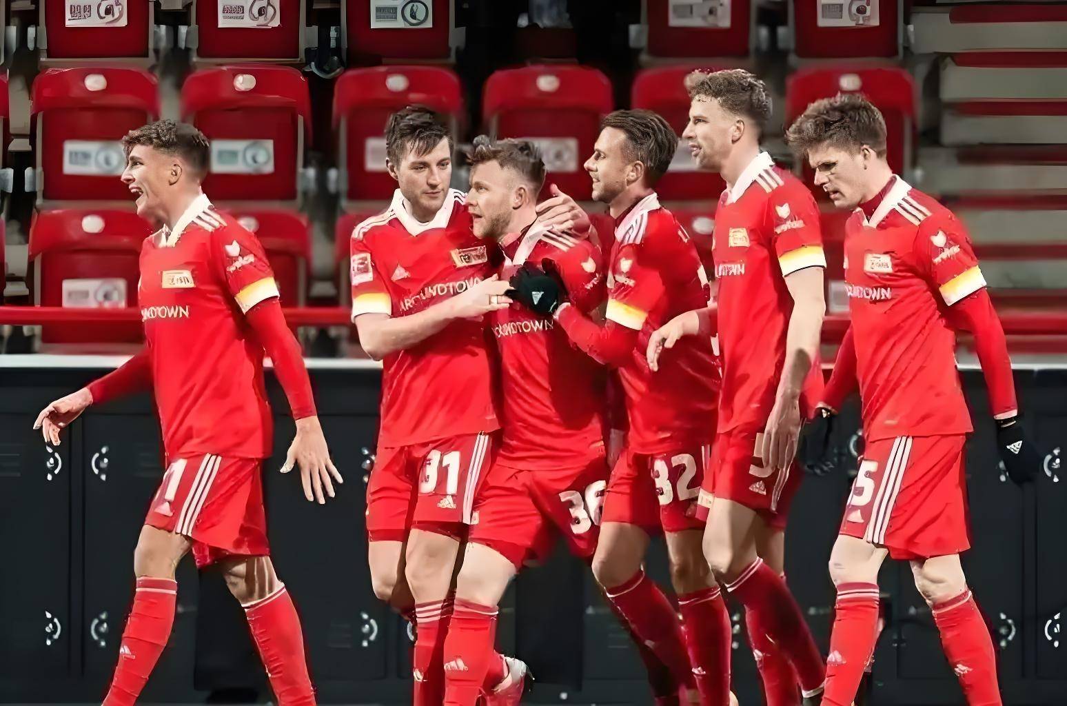 沃尔夫斯堡客场不敌对手，球队面临困境的简单介绍