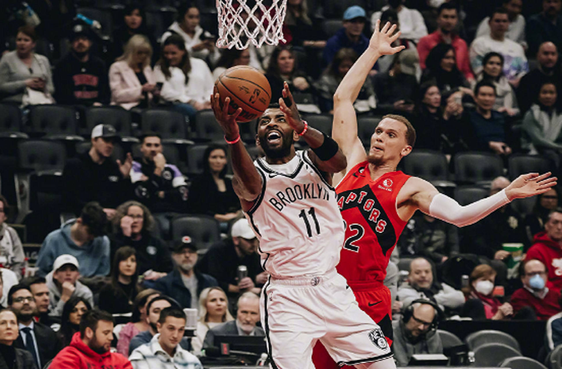 猛龙队大胜篮网，轻松稳坐东部第一位置的简单介绍