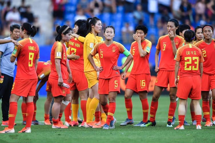 中国队在女足国际比赛中崭露头角