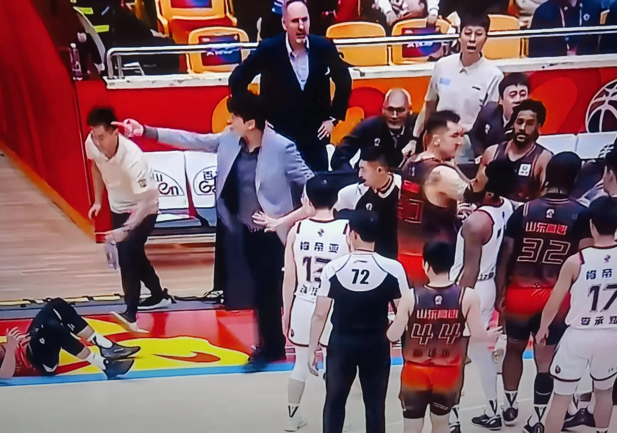 球队间将展开一场激烈的对抗