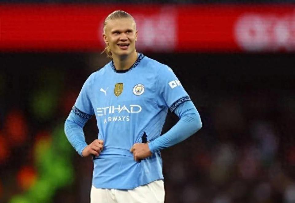 曼城完胜，英超领头羊轻松晋级