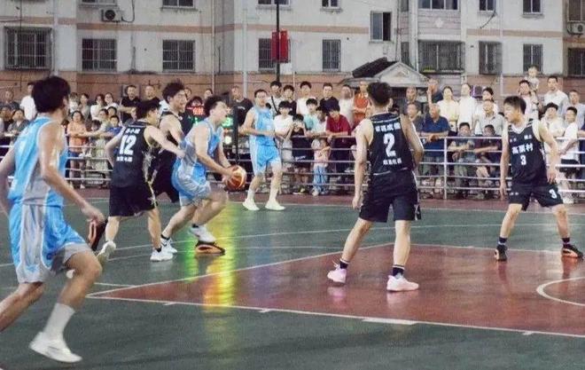 关于全都座无虚席！足球激情盛事酣战进行中的信息