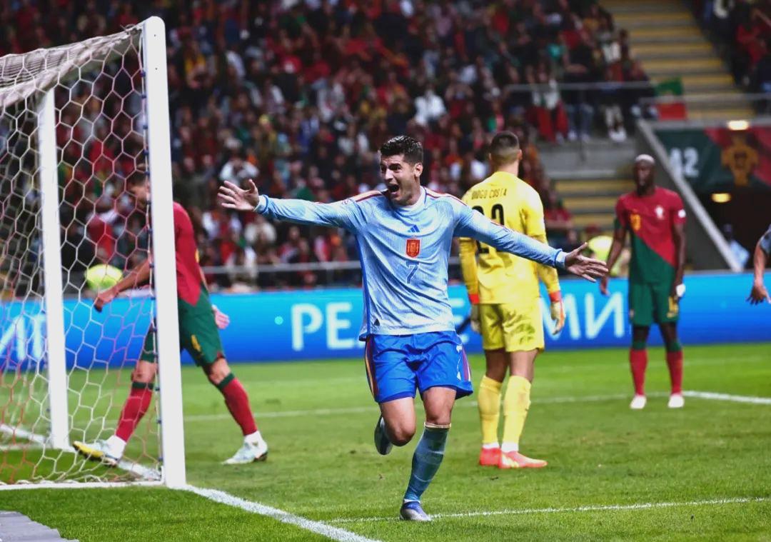 包含欧洲杯：波兰不敌瑞典，斯洛伐克险胜西班牙的词条