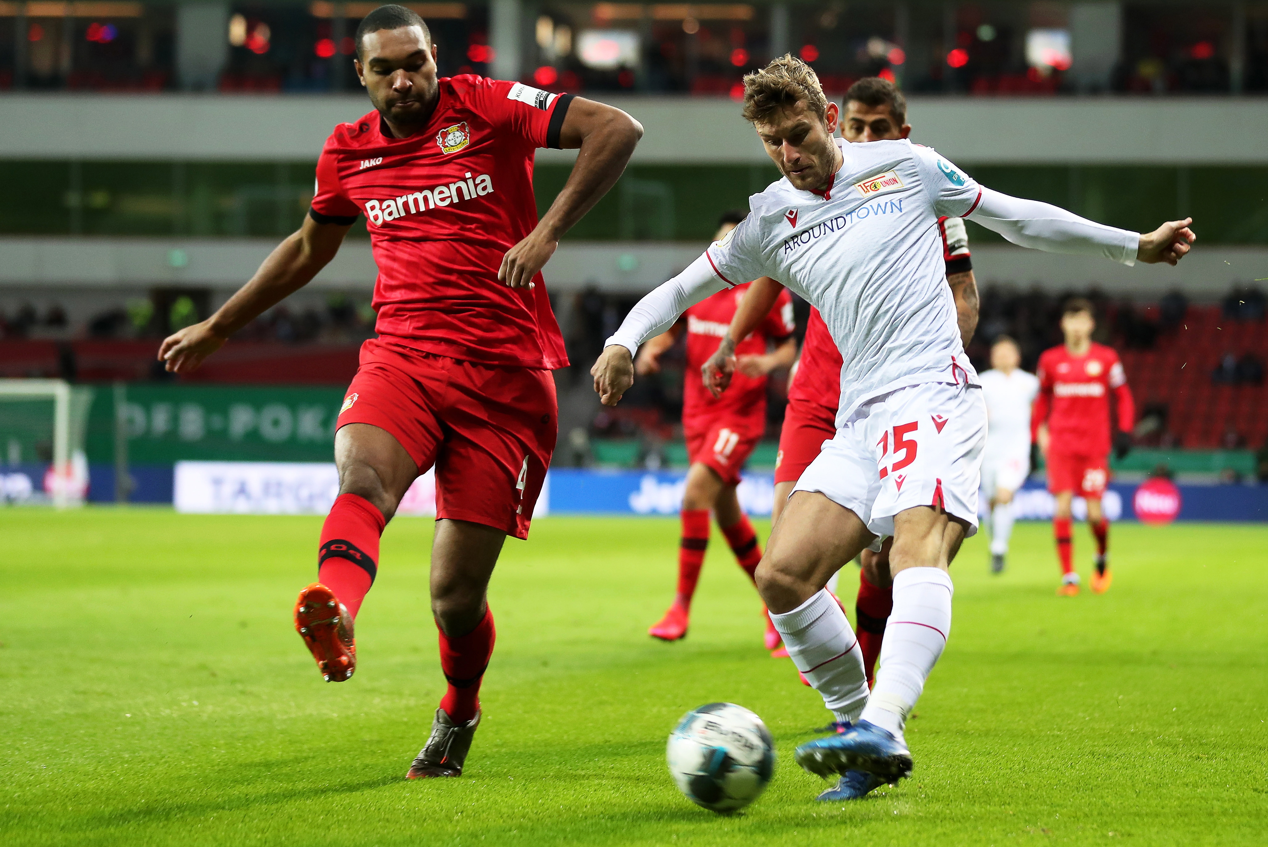 包含切沃主场遭遇失利，苦不堪言的词条