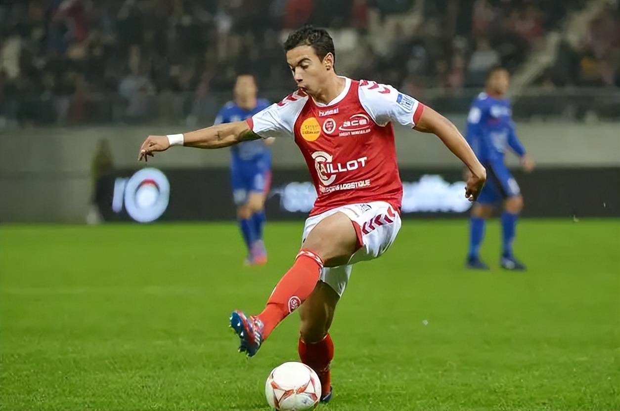 兰斯战胜对手，稳固在联赛中游位置