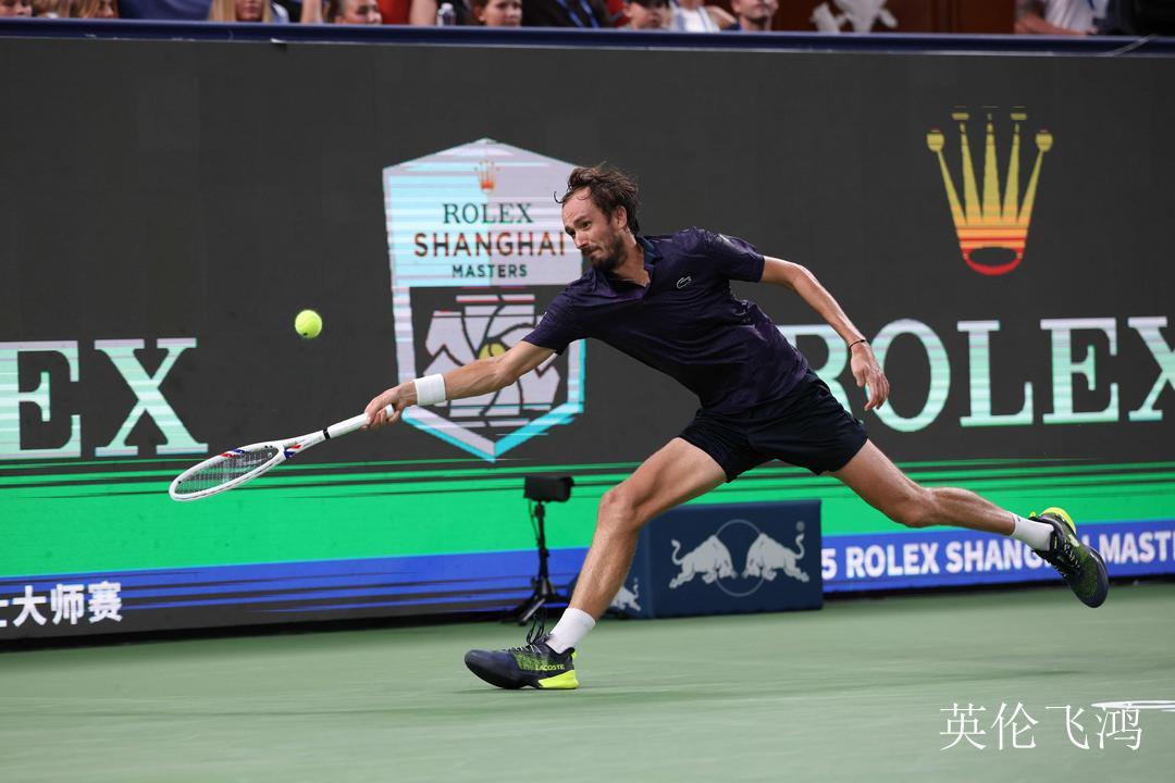 日本网球队血洗法国网球队，梅德韦杰夫统治全场的简单介绍